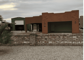 Garage building with steel construction in Phoenix, AZ. Steel Commander Corp — American prefab steel building manufacturer, Boca Raton, Florida