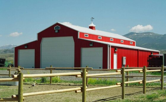 UTNT Red Barn with Pasture Large-span steel agricultural storage barn for crop and farm equipment — galvalume metal, 60-year warranty